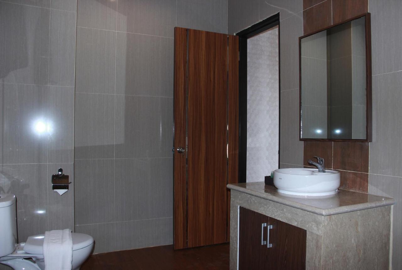 Grand Venetian Hotel Metro Luaran gambar