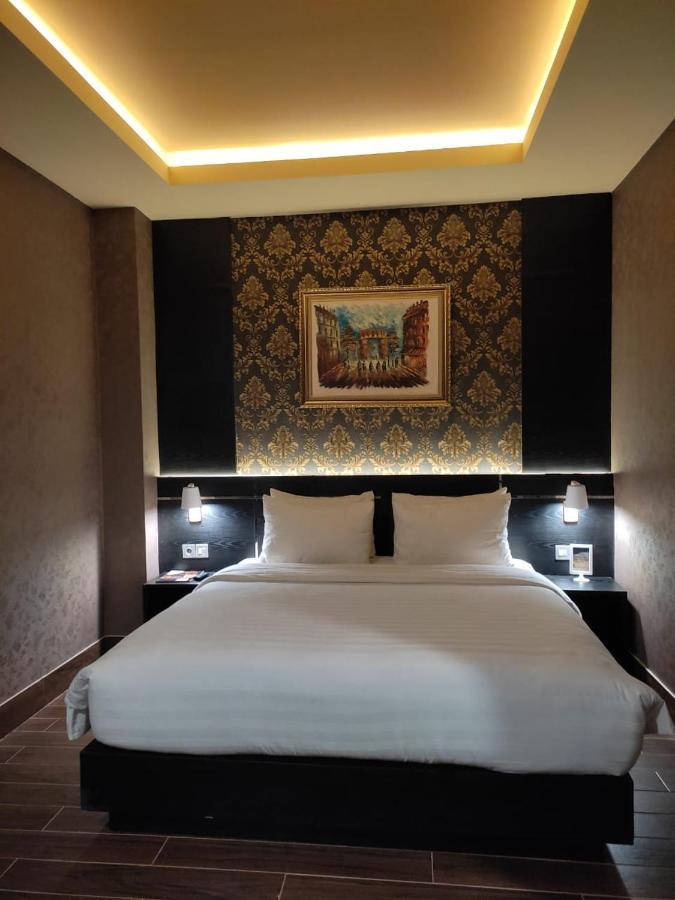 Grand Venetian Hotel Metro Luaran gambar