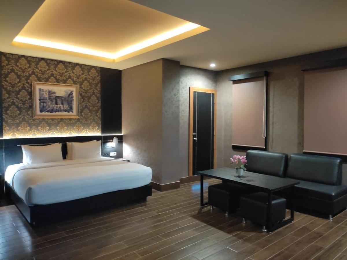 Grand Venetian Hotel Metro Luaran gambar